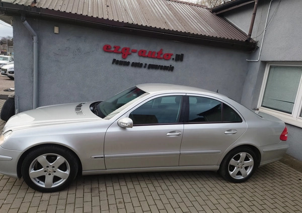 Mercedes-Benz Klasa E cena 21900 przebieg: 183406, rok produkcji 2004 z Zgierz małe 301